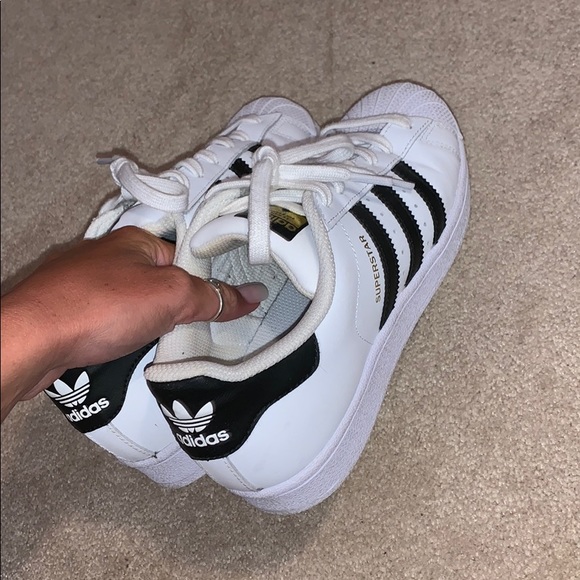 Adidas superstars worn 3 times - Picture 1 of 4